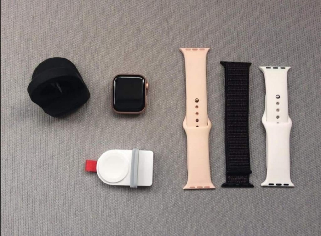 apple watch series 4 gps gold aluminium case with pink sand sport band